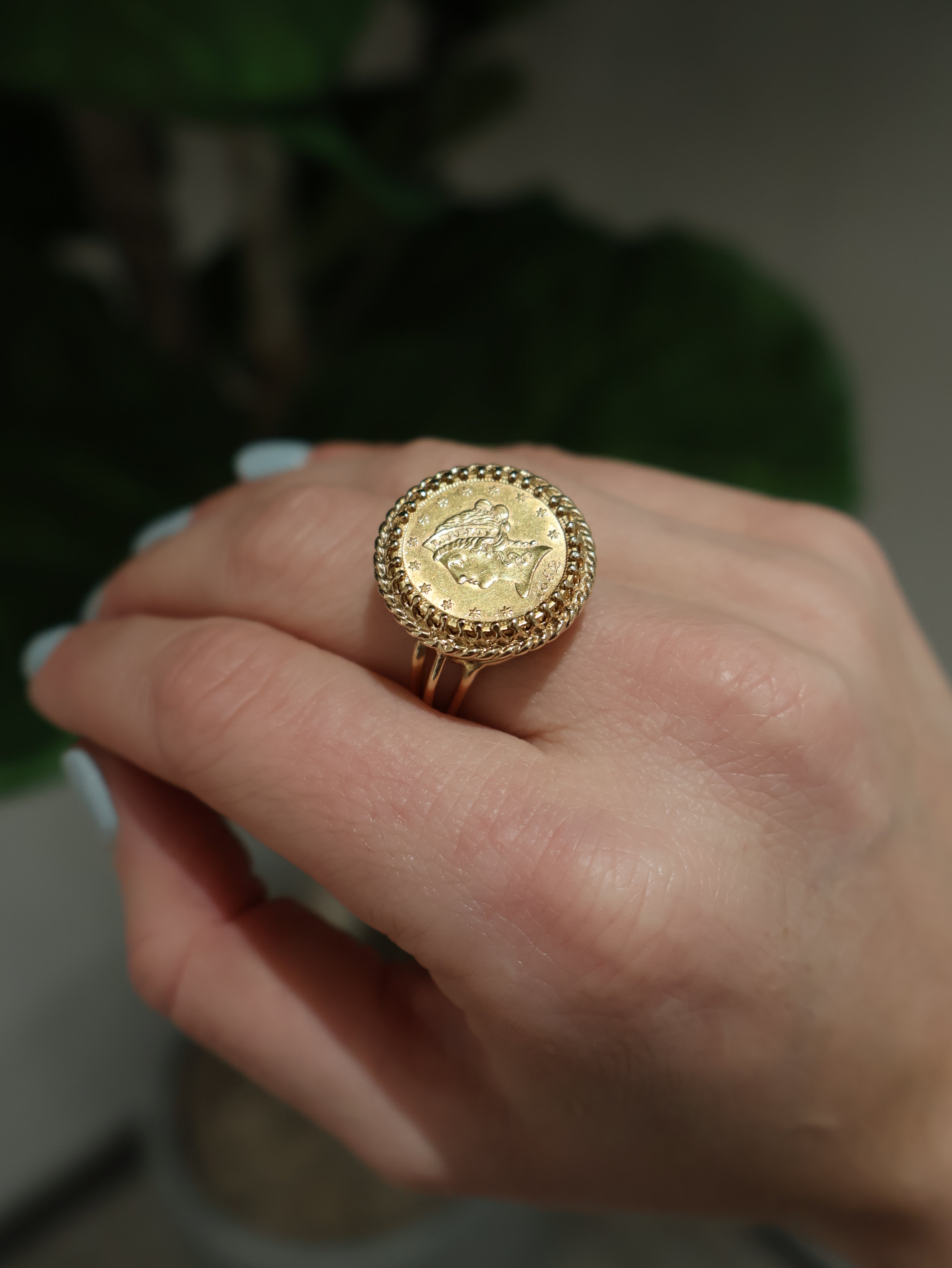 Estate 22k Yellow Gold Coin Ring