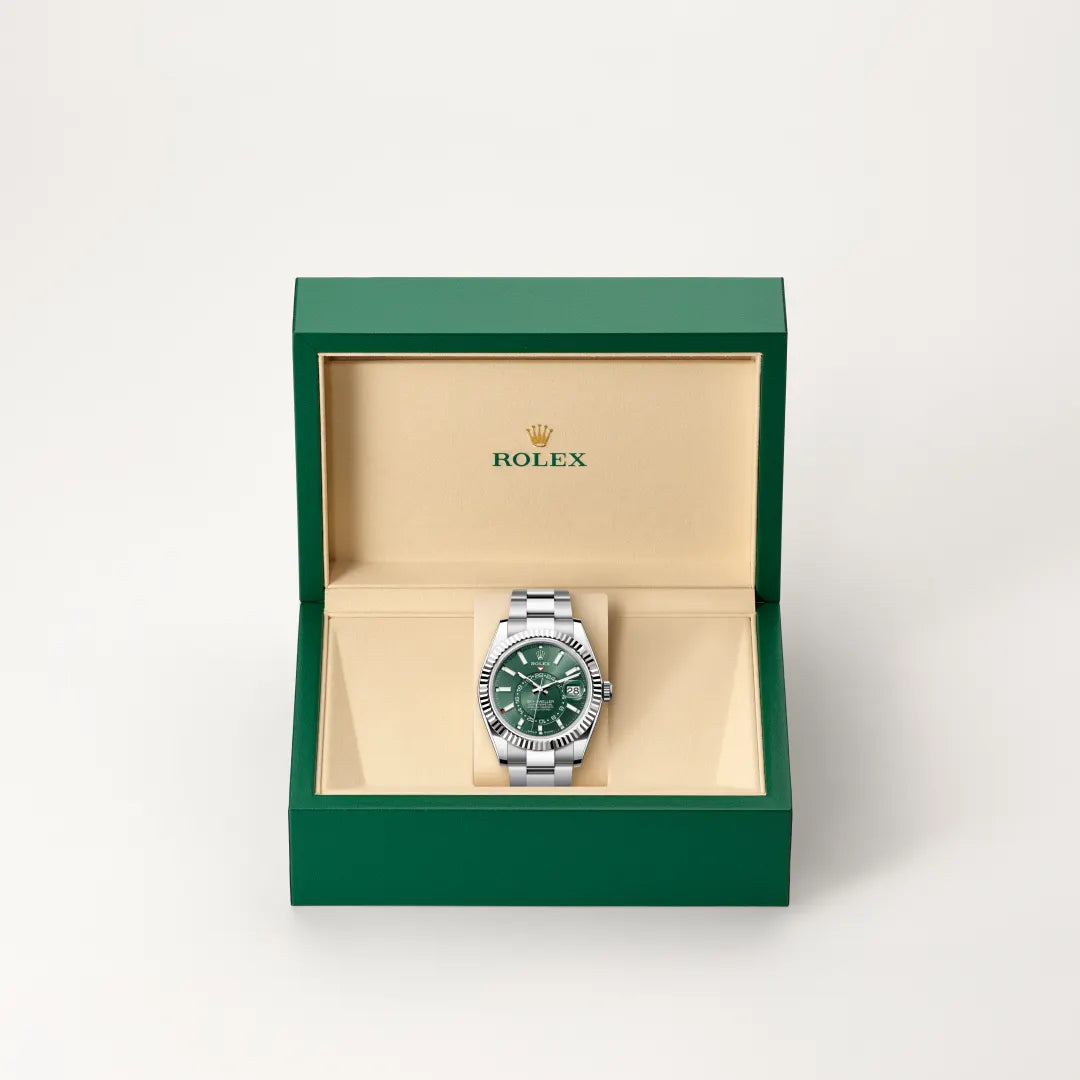 ロレックス　空箱　緑 Rolex Sky-Dweller Oyster, 42 mm, Oystersteel and white gold