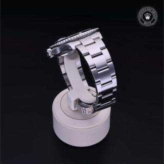 Oyster Perpetual Submariner Date - image 16 of 36