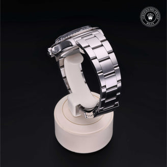 Oyster Perpetual Submariner Date - image 16 of 36
