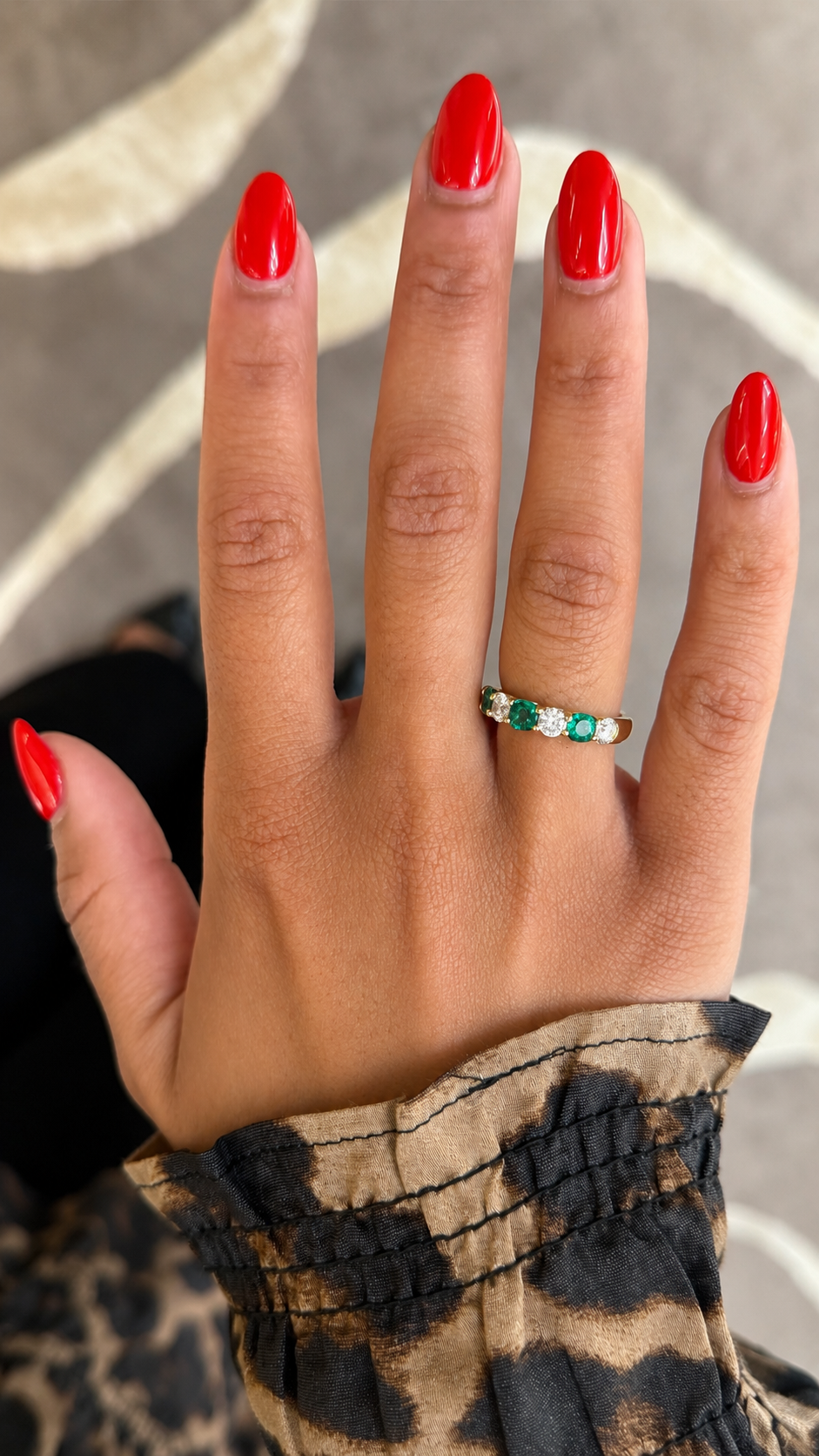Alternating Cushion Cut Emerald &amp; Round Diamond Band