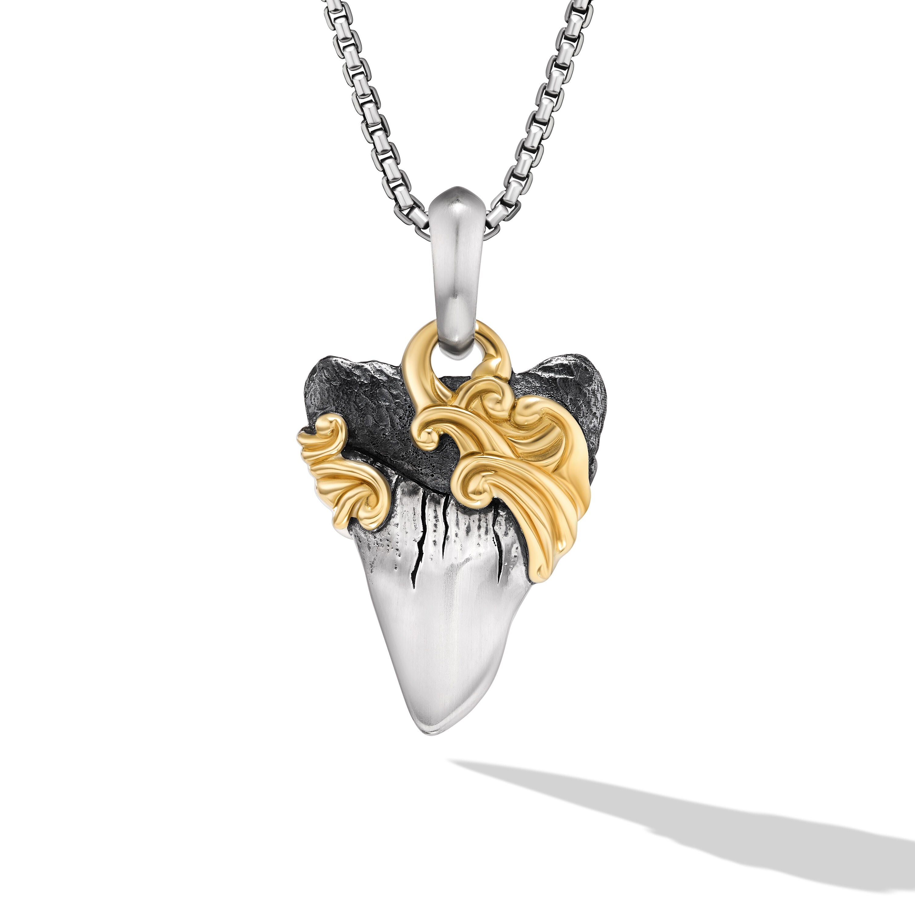 Waves Shark Tooth Amulet In Sterling Silver With 18k Yellow Gold 25mm