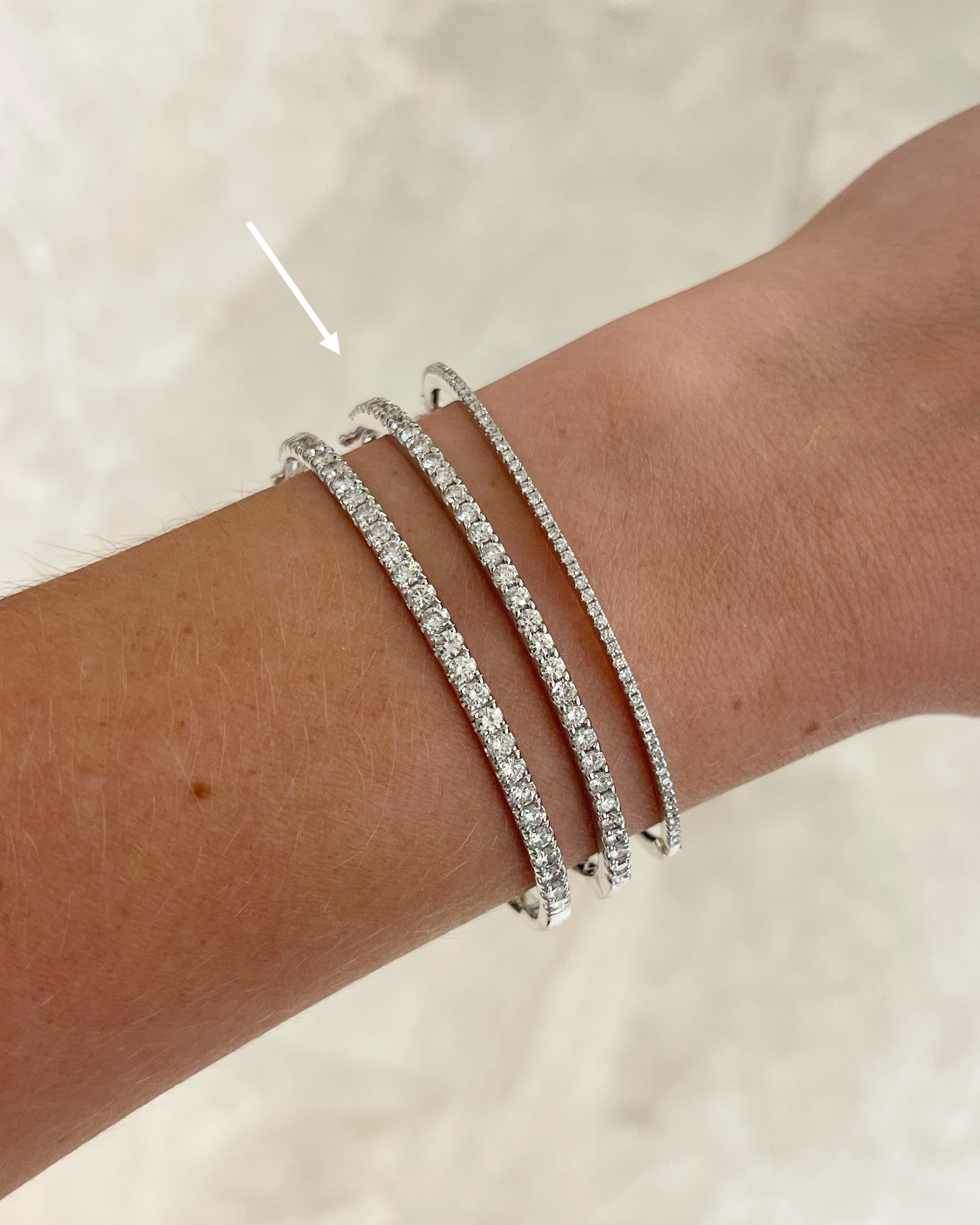 18k White Gold 0.63ctw Diamond Bangle