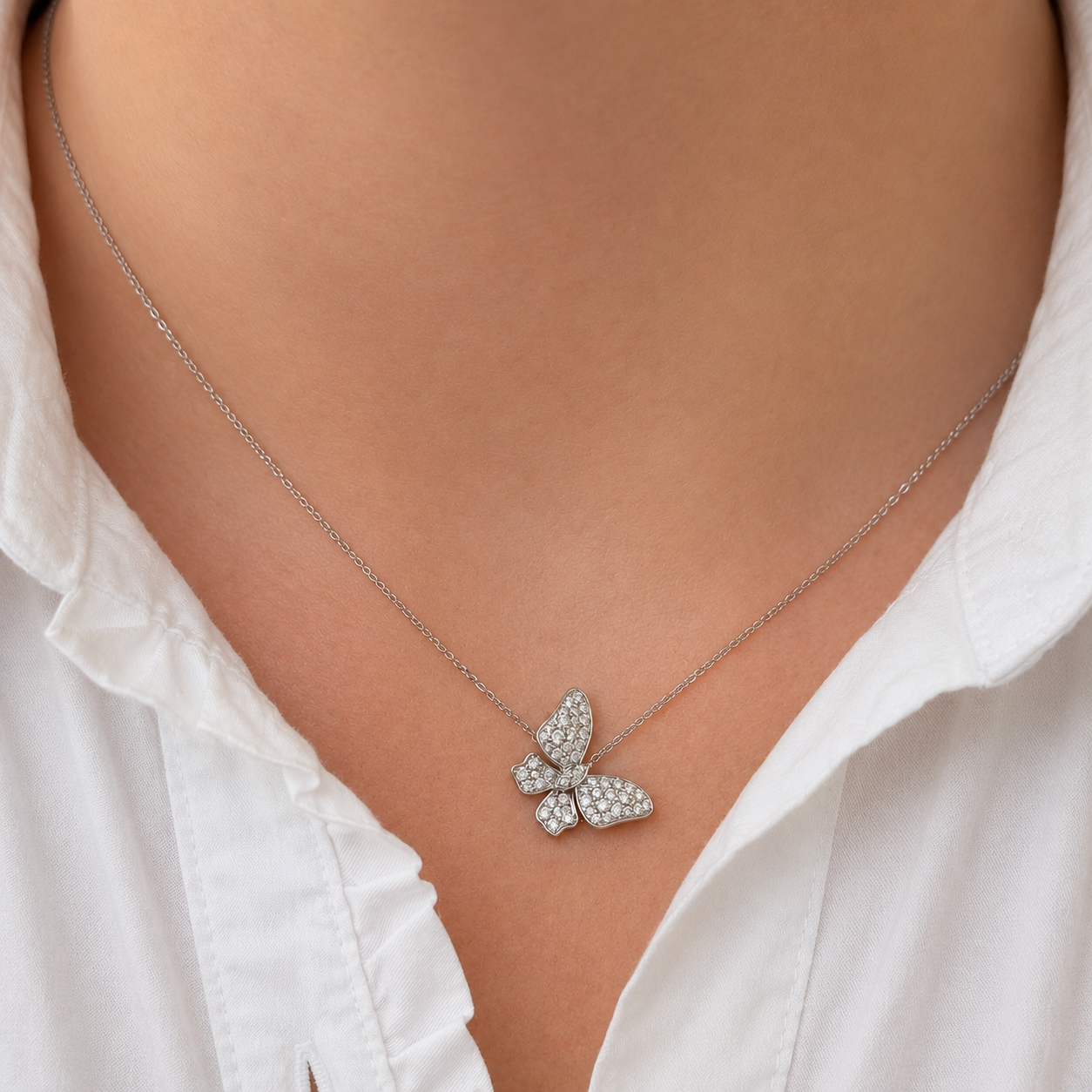 18k White Gold 0.65ctw Diamond Butterfly Necklace