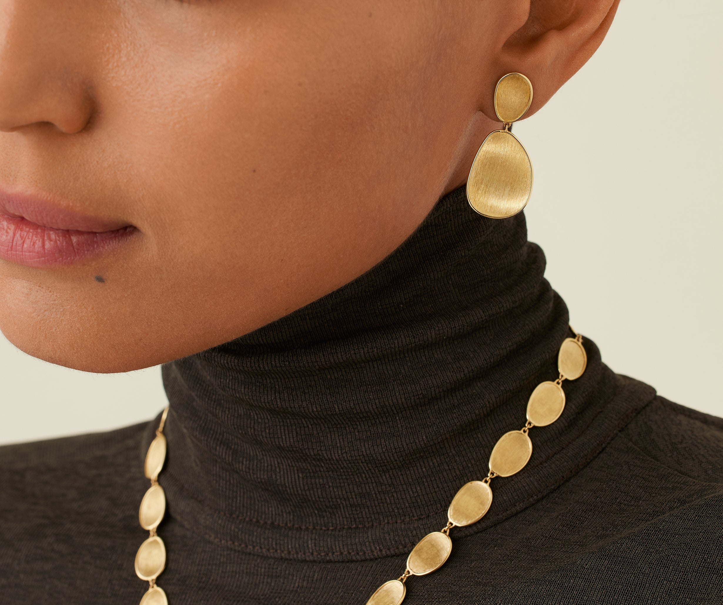 18k Yellow Gold Lunaria Drop Earrings