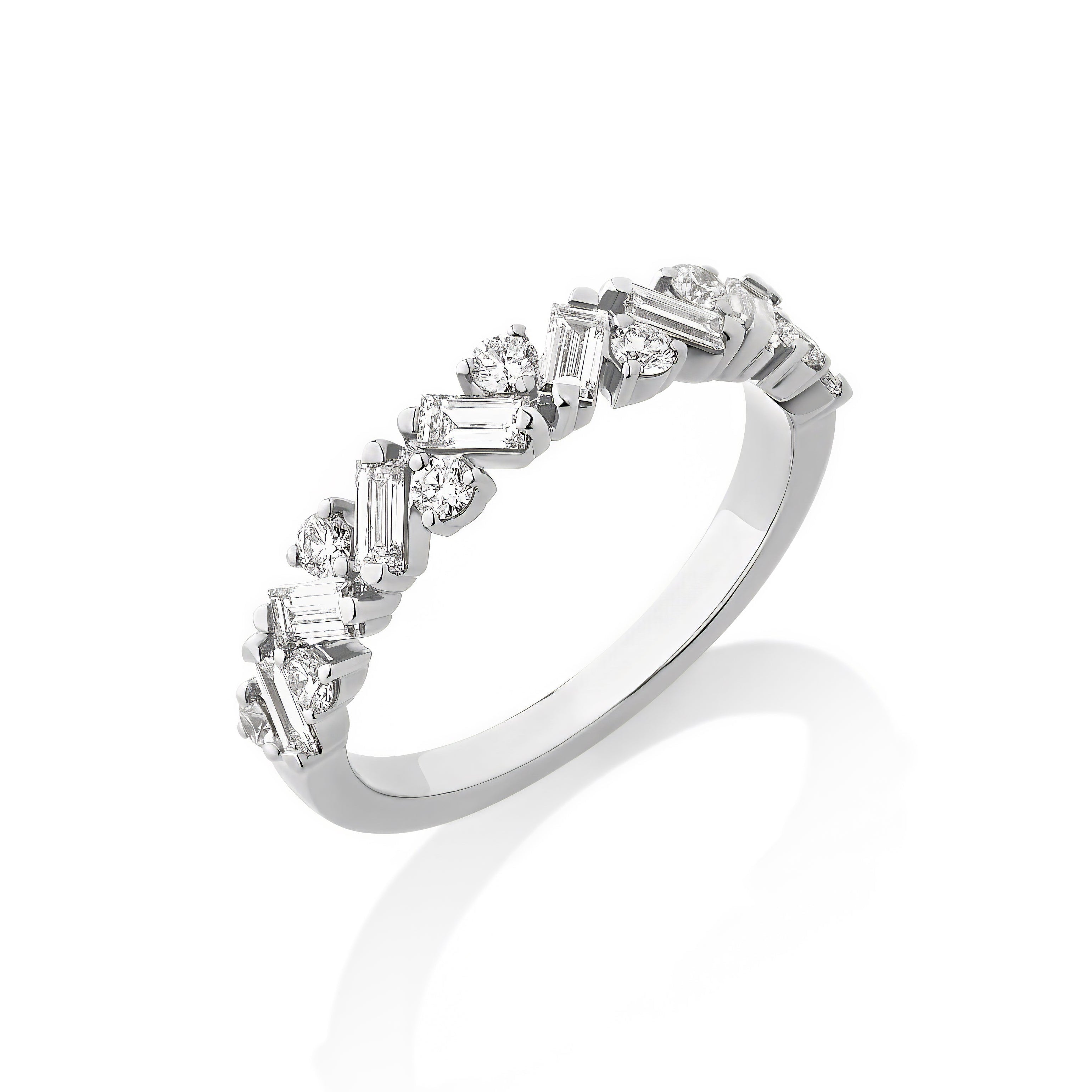 18k White Gold 0.78ctw Interlocking Baguette &amp; Round Diamond Band