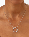 Memoire 18k White Gold Graduated Diamond Circle Pendant Necklace