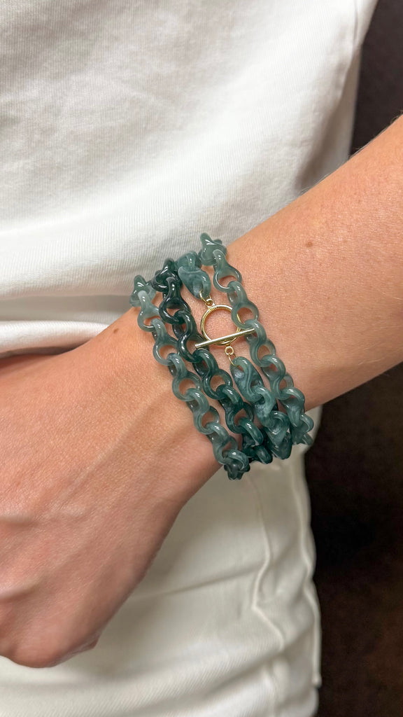 Video of jade link bracelets being clasped.